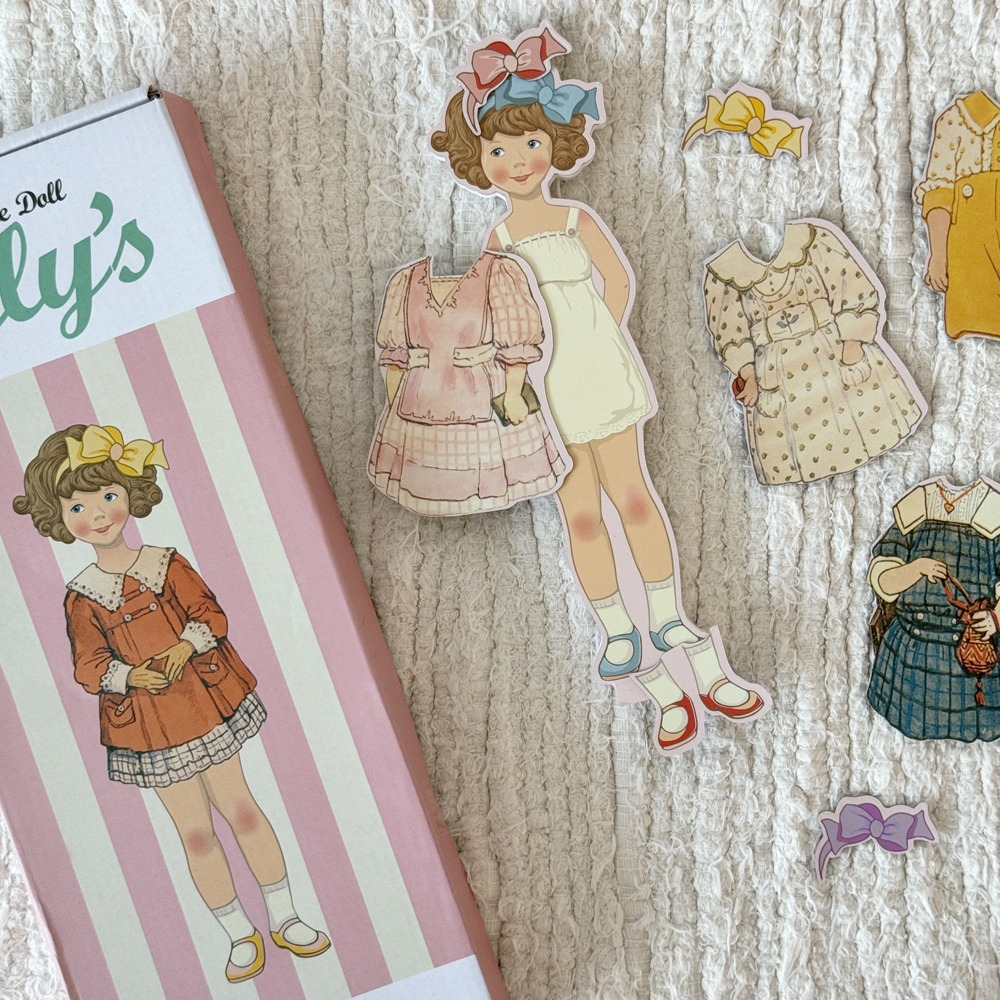 Mom's Magnetic Dolls - Elly's